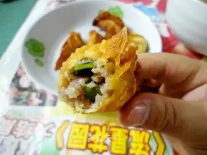 Scallion and pork dumplings