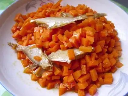 stir-fried carrot with dried peeled fish