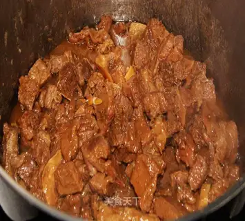 Braised beef brisket in Zhuhou Sauce