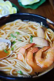 Thai seafood noodles