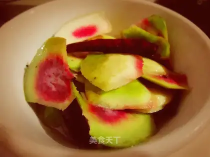Hot and sour radish skin