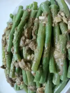 Mixed beans with sesame paste