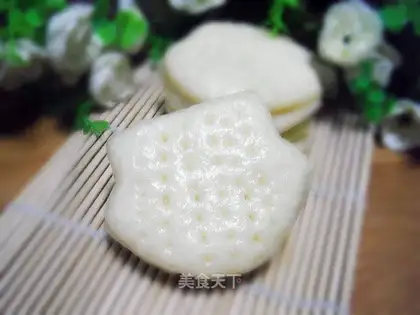 Shell steamed buns
