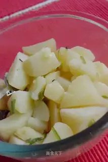 Sour potato salad