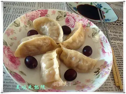 Pumpkin stuffed steamed dumplings
