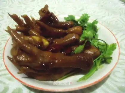 Maotai-flavored chicken feet