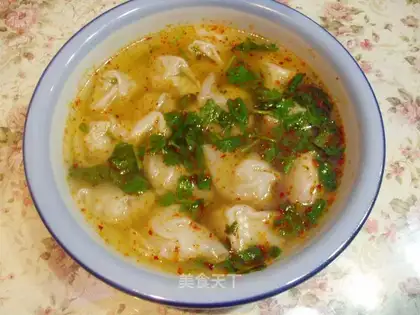 Wonton with shrimp stuffing