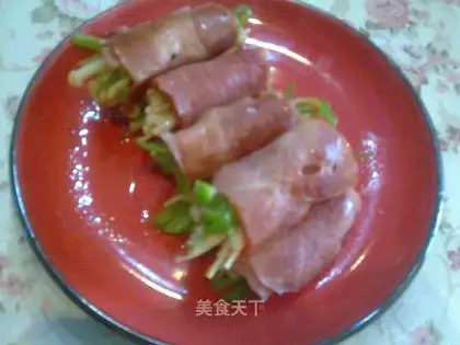 Green pepper mushroom bacon roll