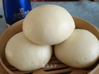 milk-scented steamed buns