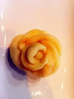 Sweet potato rose steamed buns