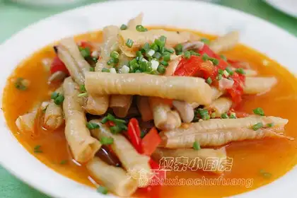 Boiled cowpeas with tomatoes