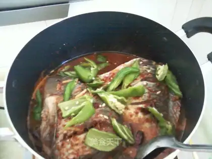 Stewed fish with leeks