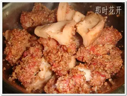 Steamed lotus root with powder