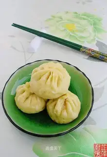 Fresh meat double-sided steamed buns