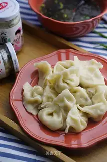 Six fungus meat dumplings