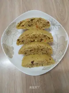 The veggies and the buns