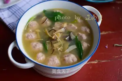 Meatball hemp soup