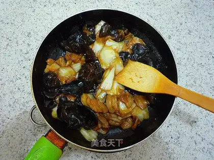 Plumsy-mucked meat