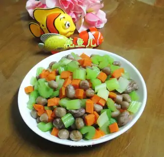Peanut carrots for pelicans