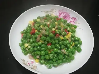 Peas corn fried meat