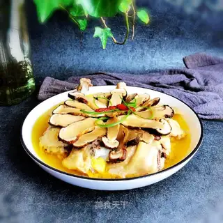 Puffy steamed rooster