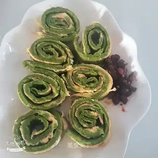 Egg spinach rolls