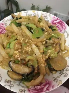 Onion onions, mushrooms and eggs