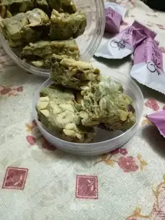Cow sugar