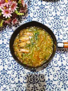 Rop and shrimp soup