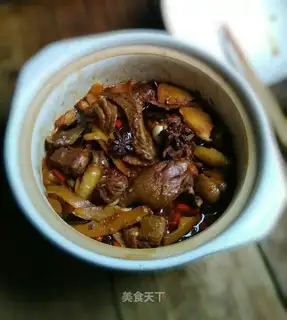 A casserole duck