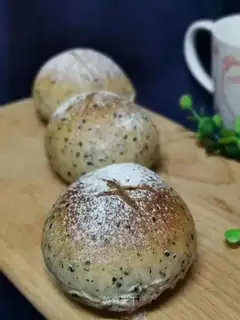 French black sesame ball