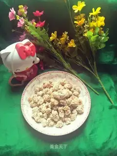 Hanging frost peanuts