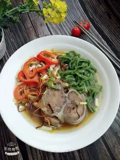Pinebone noodles