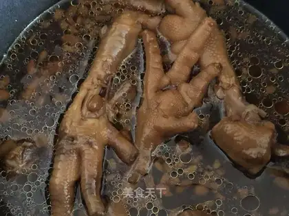 A jar of phoenix claws