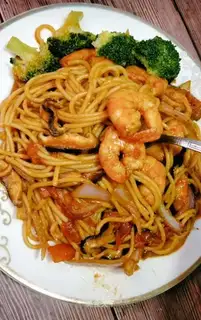 Tomato shrimp noodles