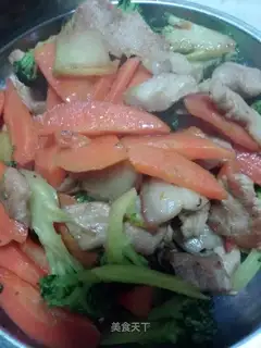 Orchid makes carrots and pork