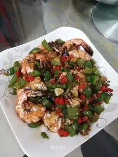 Pyramid shrimp