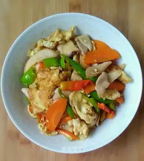Eggs and apricot mushrooms