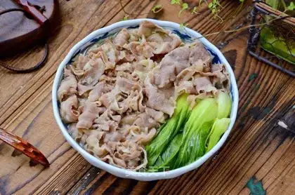 Sour soup, fat cow rice