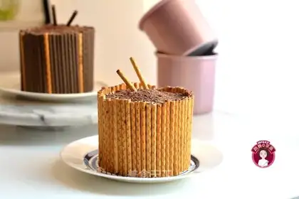 The stake twirling cake