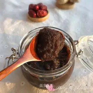 Sweet ginger date tea