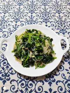 A spinach mix fan