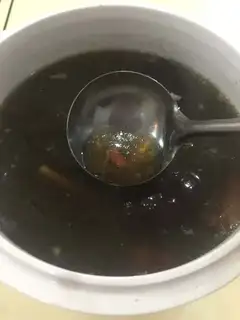 The party's red date soup