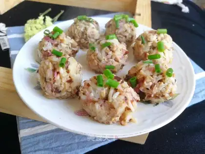 Steam radish meatballs
