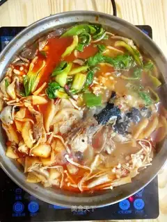 Fish-head hotpot