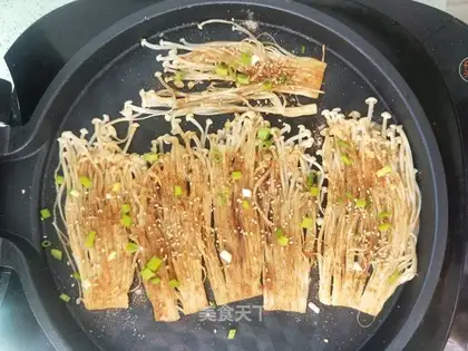 The tacos are roasted with golden mushrooms