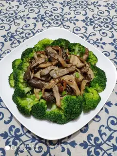 Orchid mushrooms