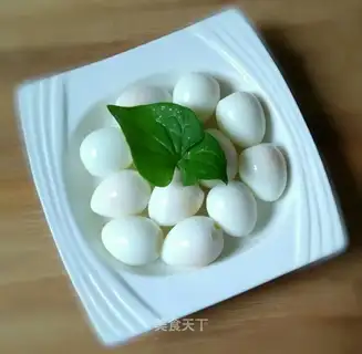 Cooked quail eggs