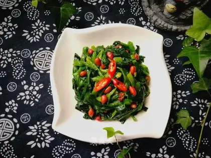 Peanut spinach