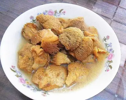 Chicken soup monkey mushrooms